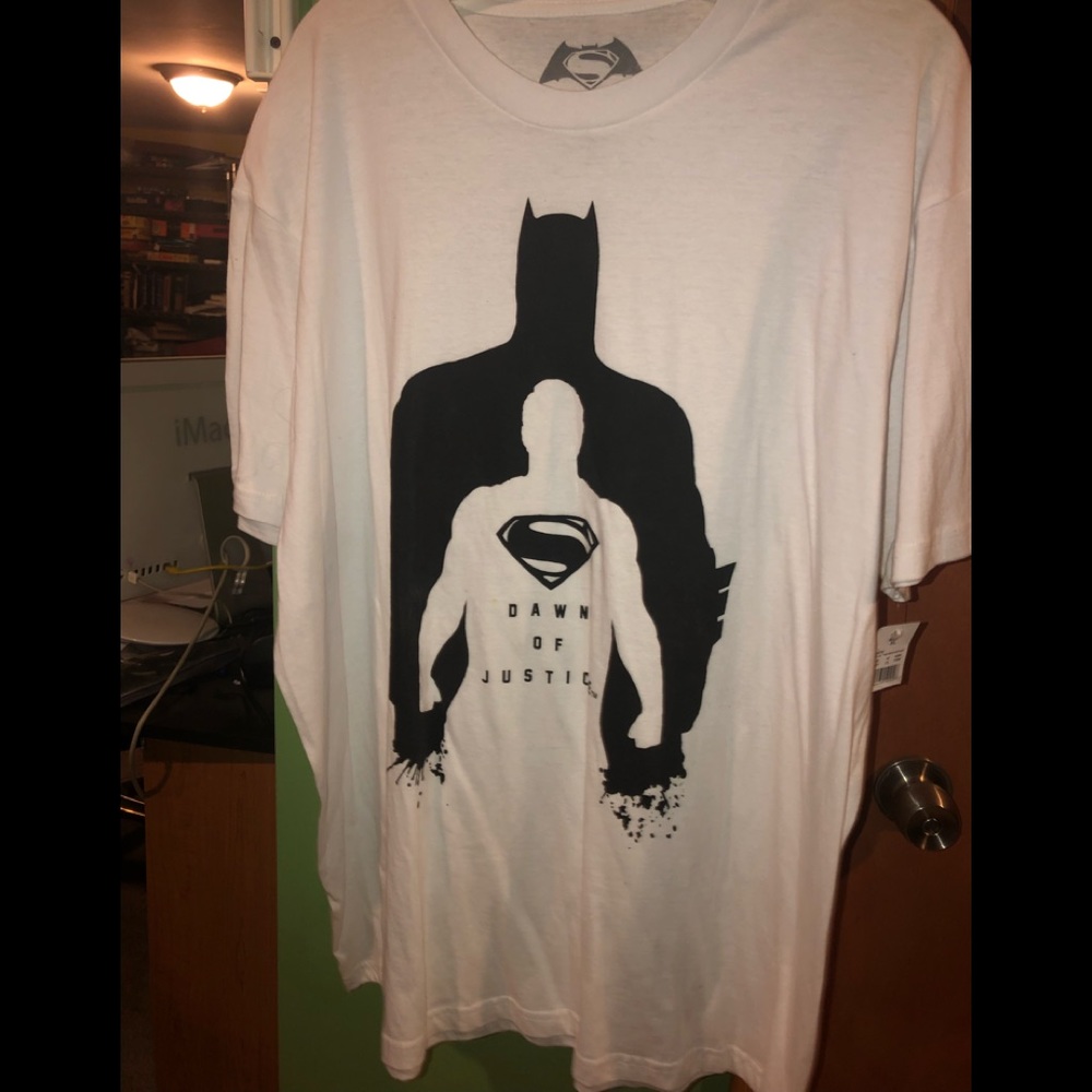 NWT BATMAN TEE SHIRT